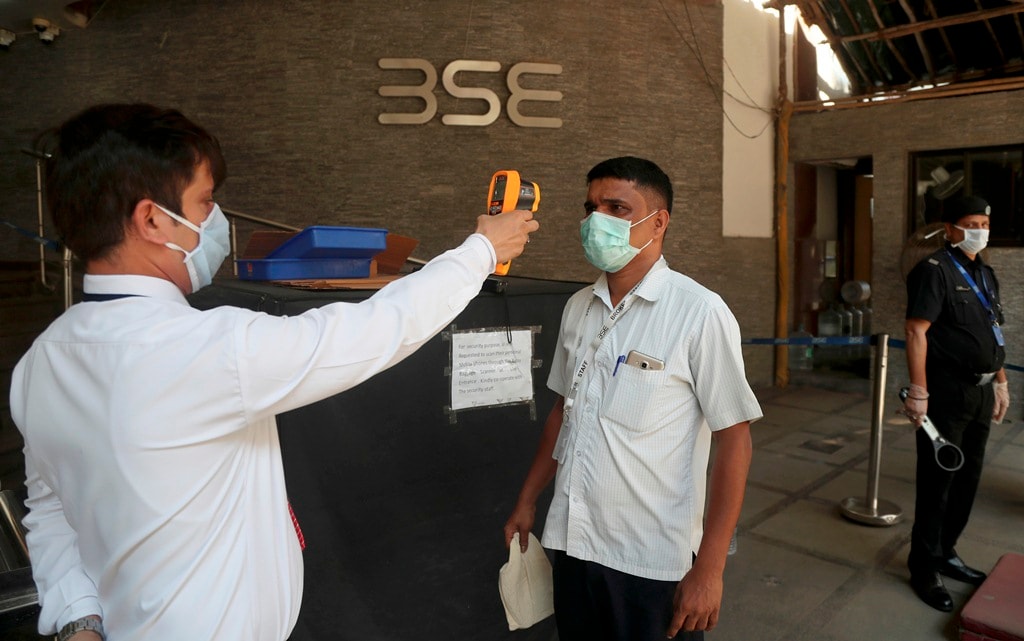 आप किसी कोरोना संक्रमित के संपर्क में तो नहीं? बताएगा आरोग्य सेतु ऐप