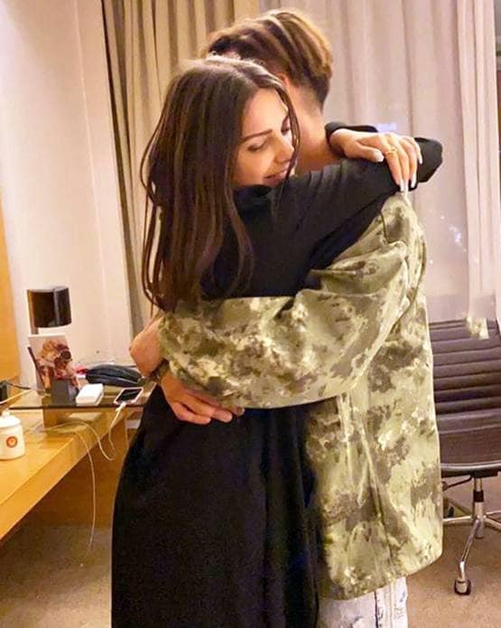 क्या हिमांशी खुराना और आसिम रियाज की हुई है लड़ाई? पोस्ट शेयर कर दिया हिंट