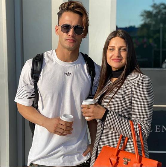 हिमांशी खुराना के लिए कवि बने आसिम रियाज, शेयर किया रोमांटिक पोस्ट