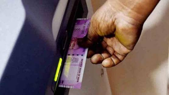 लॉकडाउन में HDFC बैंक ने दिए 2 तोहफे, लोन सस्ता, घर बैठे मिलेगा कैश