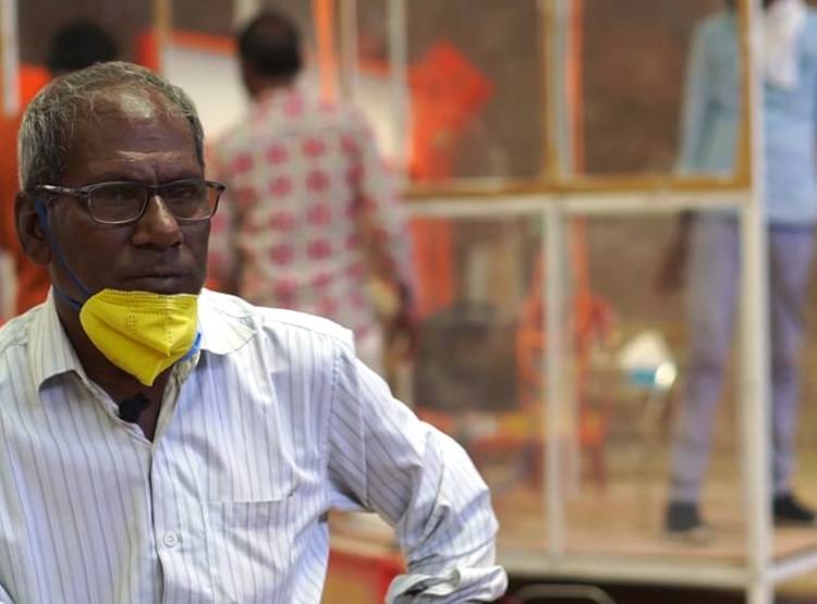 दूसरी क्लास पास ने बनाई मशीन, 3 सेकंड में कर देती है सैनिटाइज