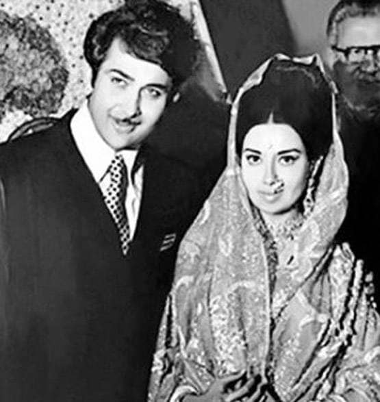 पहले लव मैरिज फिर 32 सालों का अलगाव, ऐसी है बबीता-रणधीर की लव स्टोरी