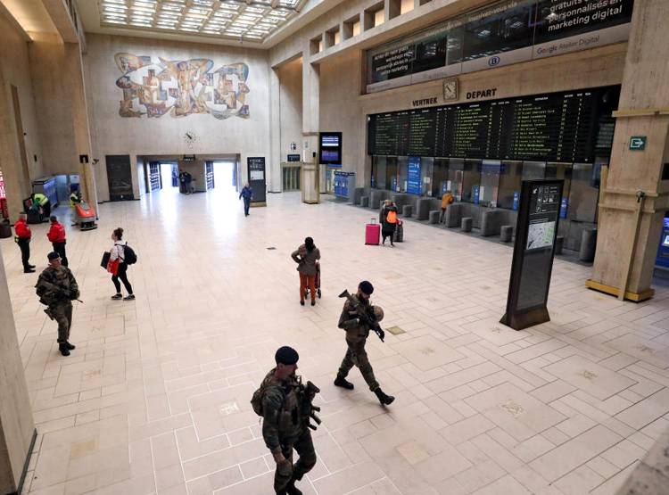 चीन से 300 गुना छोटा देश, लेकिन कोरोना से मौतों में निकला आगे