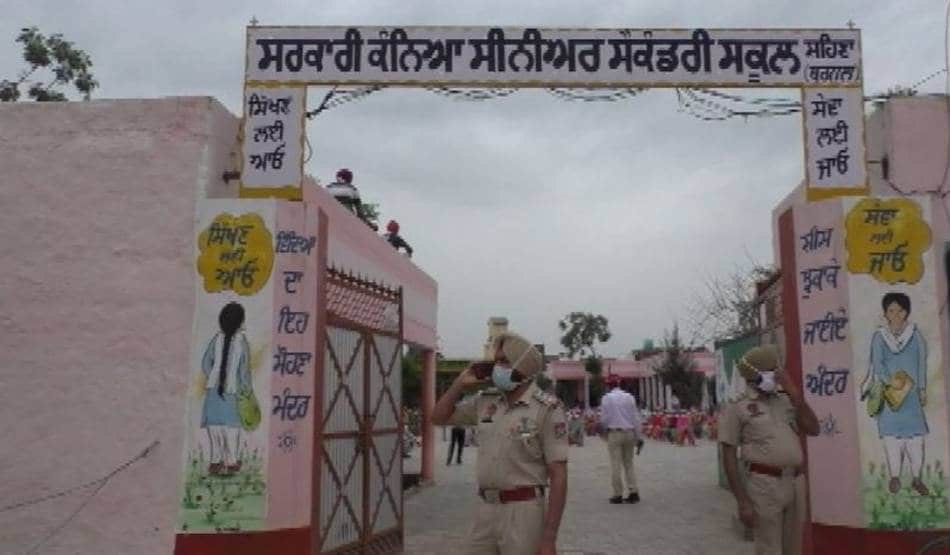 बरनाला पुलिस की अनोखी बस, कोरोना-लॉकडाउन दोनों से निपटने में आ रही काम