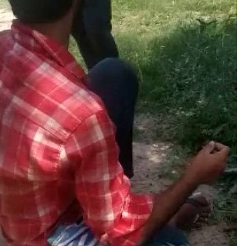 कोरोना: पास जाकर बार-बार थूक रहा था युवक, लोगों ने कर दी पिटाई