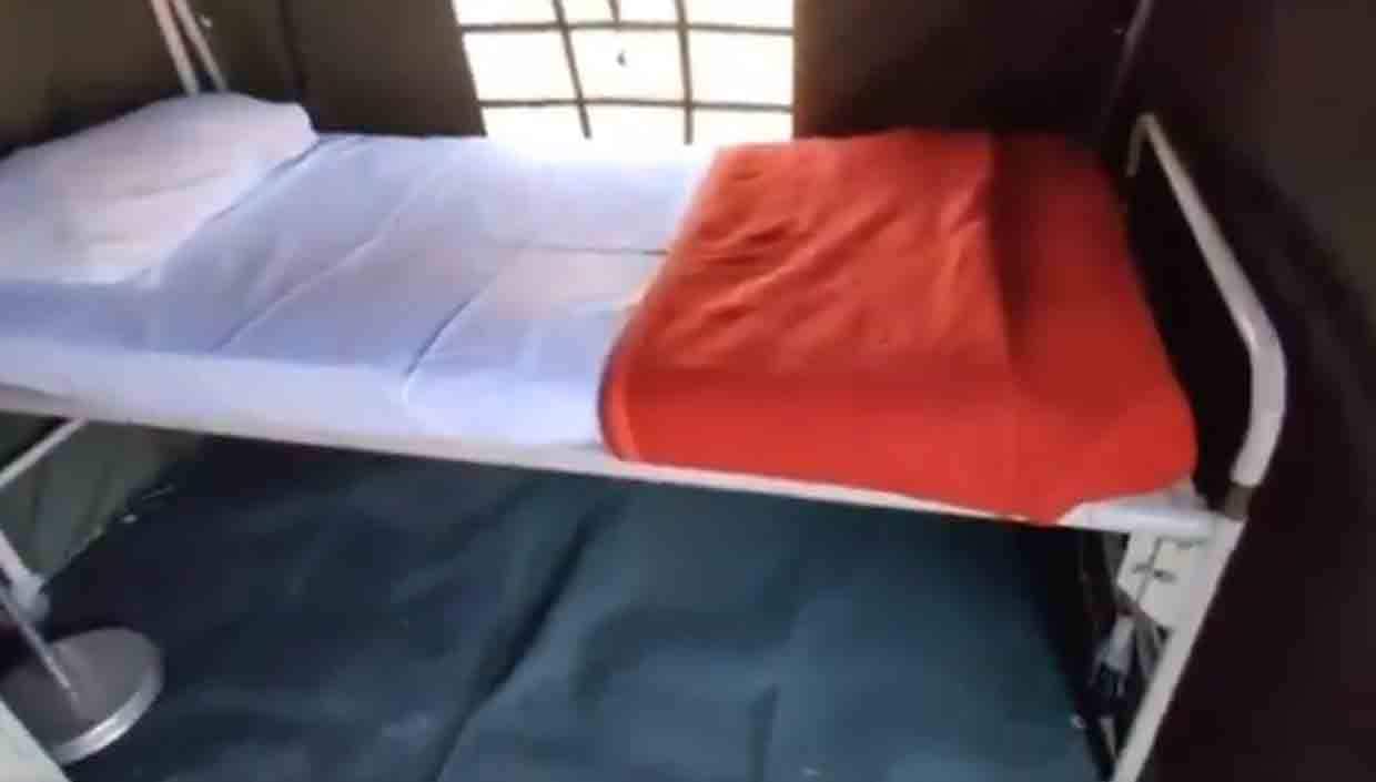 OFB ने बनाया ये हाईटेक टेंट, कहीं भी लगाओ, दो कोरोना मरीज का इलाज करो