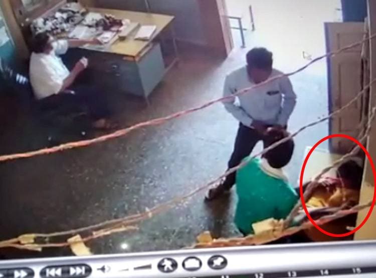 CCTV: इलाज से पहले ही मरीज की मौत, साथ वाले शव छोड़कर भागे