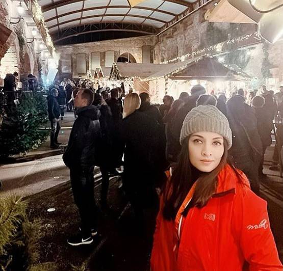 कोरोना से बचने के लिए PM मोदी के इस सुझाव को फॉलो कर रहीं सेलिना जेटली