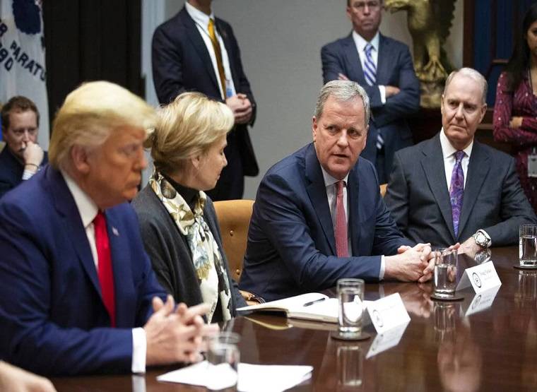 व्हाइट हाउस की चेतावनी, सब उपाय करने पर भी US में मर सकते हैं 2.4 लाख लोग