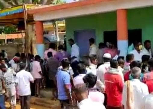 लॉकडाउन की उड़ी धज्जियां, बीजेपी विधायक ने की बिरयानी पार्टी