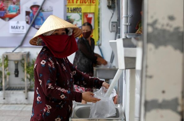 इस देश में लगे 'चावल के एटीएम', लॉकडाउन में ऐसे मिलता है फ्री चावल