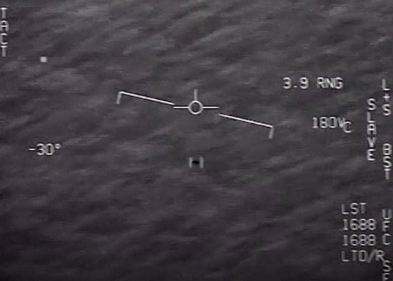 आसमान में दिखे UFO का US ने जारी किया वीडियो, नौसेना ने किया था कैप्चर