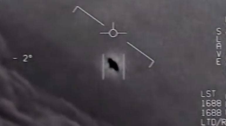 आसमान में दिखे UFO का US ने जारी किया वीडियो, नौसेना ने किया था कैप्चर