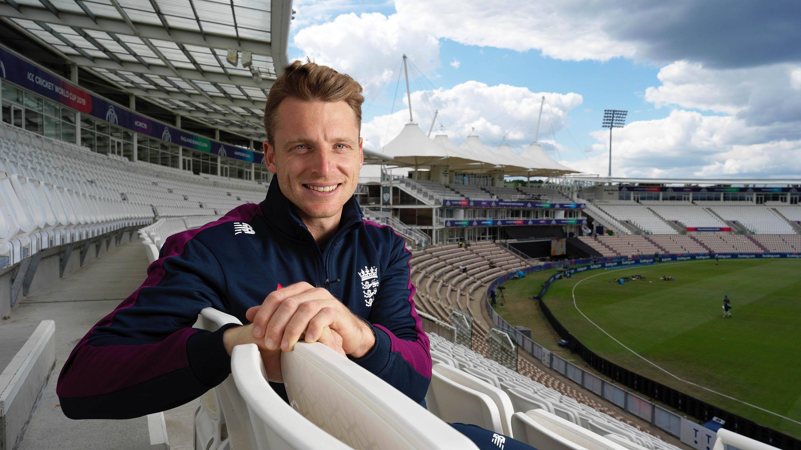 वर्ल्ड चैम्पियन क्रिकेटर नीलाम कर रहा जर्सी, कोहली से भी की अपील