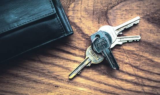 घर में एंट्री करते वक्त जरूर करें ये 8 काम, दूर रहेगा कोरोना