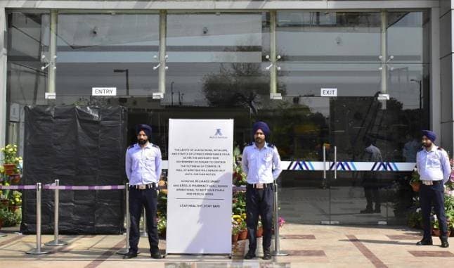 फ्लिपकार्ट पर मोबाइल की बिक्री रुकी, सरकार ने कहा- बस इन 17 सेवाओं पर छूट