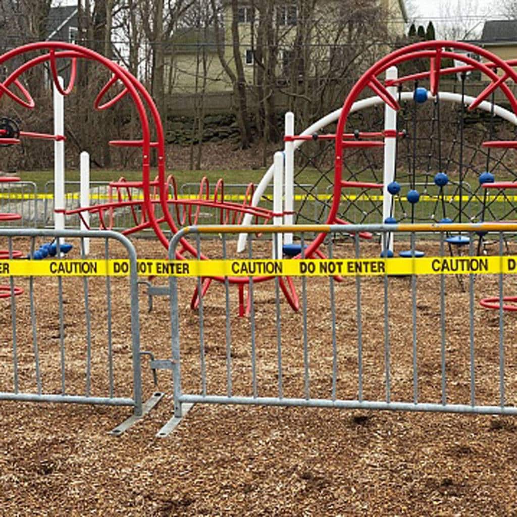 कोरोना वायरस का कहर: अमेरिका में एक साल के लिए स्कूल-कॉलेज बंद