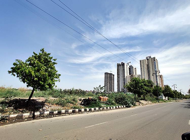 लॉकडाउन में इतना साफ हुआ आसमान कि श्रीनगर से दिखा पीर पंजाल