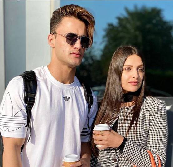 हिमांशी ने यूं किया रमजान मुबारक, फोटो देख असिम के मुंह से निकला ये