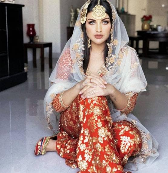 क्या हिमांशी खुराना और आसिम रियाज की हुई है लड़ाई? पोस्ट शेयर कर दिया हिंट