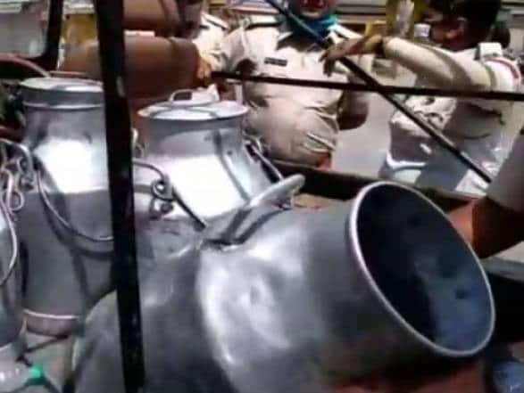 लॉकडाउन: दूध के ड्रम में भरी थी शराब, तस्करी का तरीका देख उड़े होश