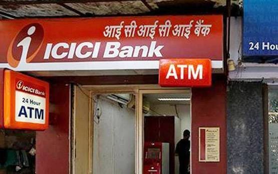ICICI बैंक के ग्राहकों को झटका, सेविंग अकाउंट पर कम हुआ मुनाफा