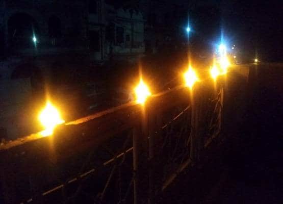 कोरोना का अंधकार दूर करने के लिए दीपों से जगमगाया पूरा भारत, देखें तस्वीरें