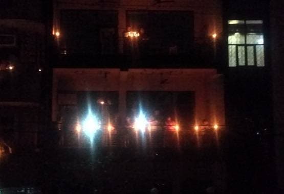 कोरोना का अंधकार दूर करने के लिए दीपों से जगमगाया पूरा भारत, देखें तस्वीरें