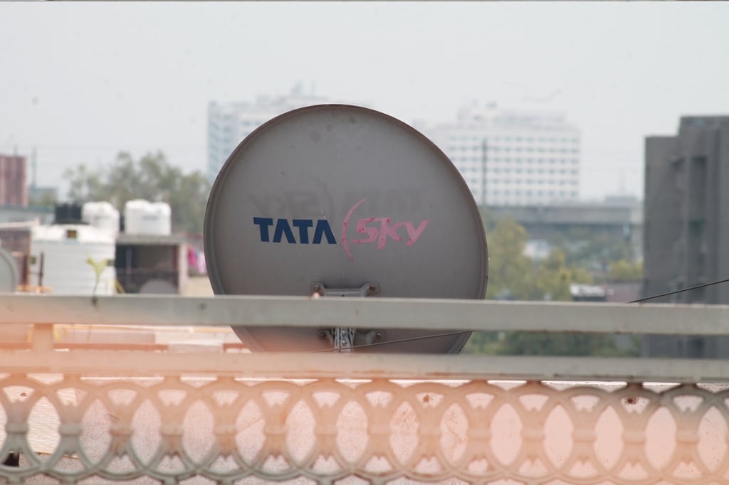 Tata Sky दे रहा है 2 महीने की फ्री सर्विस, इन यूजर्स को मिलेगा फायदा