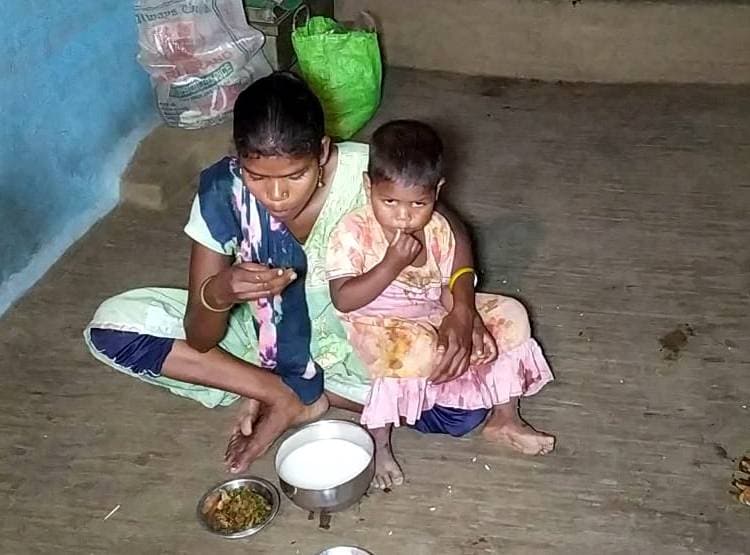 न राशन बचा-न पैसे, लॉकडाउन में घास की सब्जी खाने को मजबूर है ये परिवार