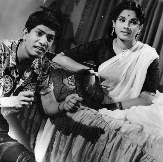 रियल लाइफ में भी पति-पत्नी हैं रामायण के दशरथ-कौशल्या, देखें तस्वीरें