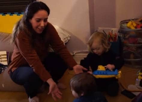 असांजे का वकील संग सीक्रेट रिलेशन, एम्बैसी में 'कैद' रहकर दो बार बने पिता