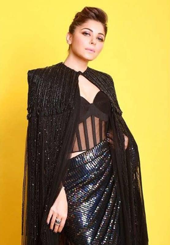 रिश्तेदारों से मुलाकात से लेकर ताज होटल में पार्टी तक, कब और किसे मिलीं कनिका