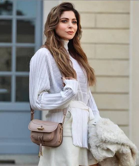 रिश्तेदारों से मुलाकात से लेकर ताज होटल में पार्टी तक, कब और किसे मिलीं कनिका