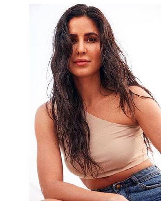 क्वारनटीन में बहन इसाबेल संग कटरीना कैफ की सेल्फी, Photo वायरल