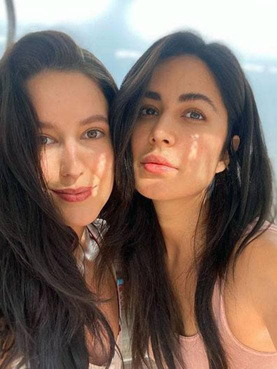 क्वारनटीन में बहन इसाबेल संग कटरीना कैफ की सेल्फी, Photo वायरल