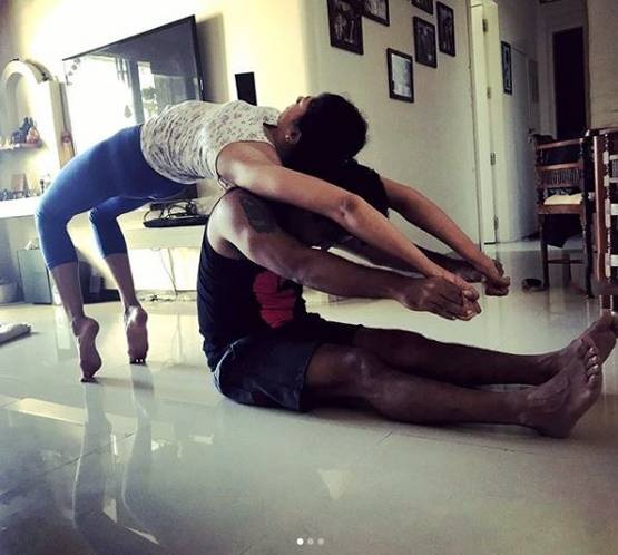 लॉकडाउन में पति संग ऐसे समय बिता रही हैं कविता कौश‍िक, देखें फोटोज