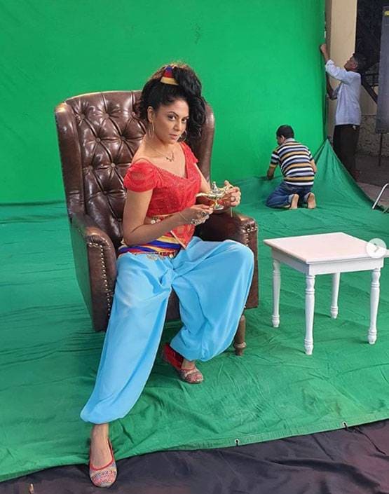 लॉकडाउन में रामायण देखने वालों को एक्ट्रेस ने लगाई फटकार, कहा- स्वार्थी