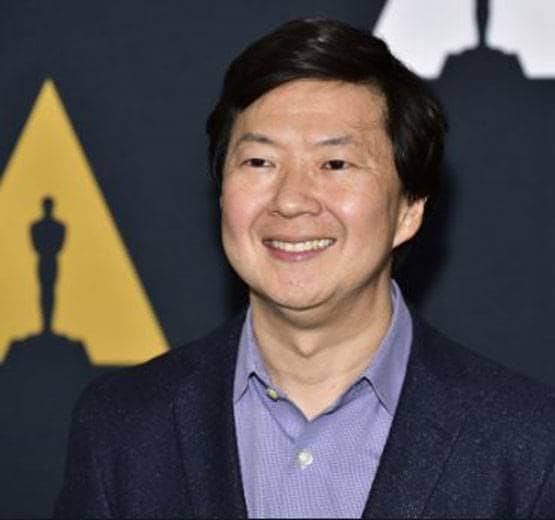 कोरोना के कहर में फील्ड पर उतरे ये स्टार्स, मेडिकल डिग्री का किया इस्तेमाल