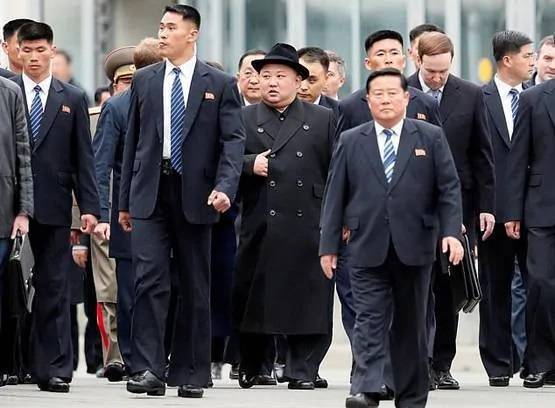 किम जोंग पर गहराया रहस्य, चीन ने उत्तर कोरिया भेजी मेडिकल टीम