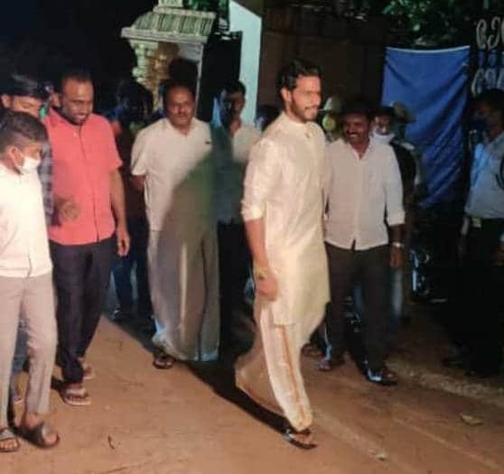 कर्नाटक: पूर्व CM कुमारस्वामी के बेटे की हुई शादी, लॉकडाउन की उड़ीं धज्जियां