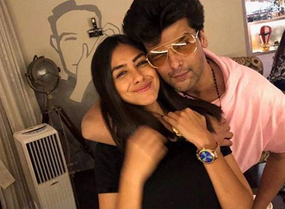 गौहर खान के बाद इस एक्ट्रेस संग रिलेशन में कुशाल टंडन? शेयर की फोटो