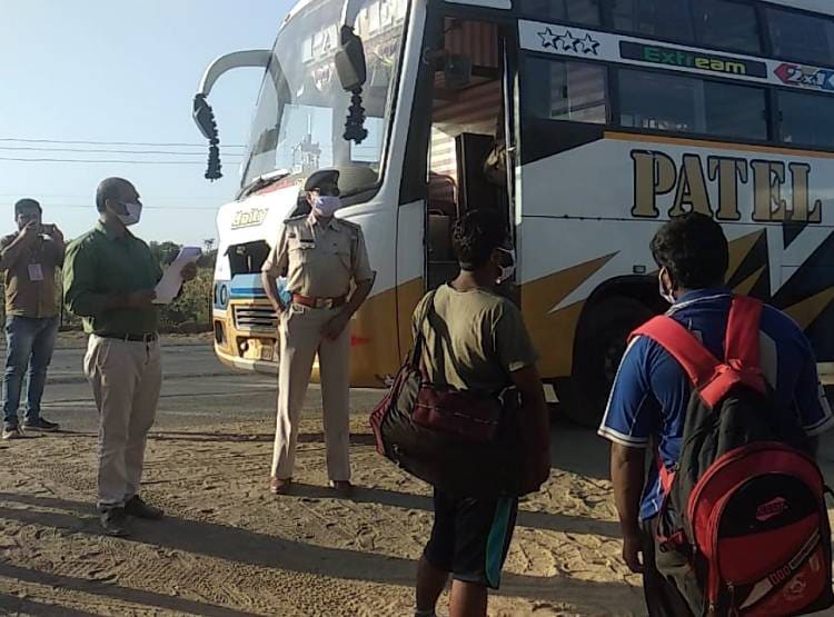 कंटेनर में छिपकर गुजरात से पंजाब जाना चाहते थे 36 लोग, ऐसे पकड़े गए