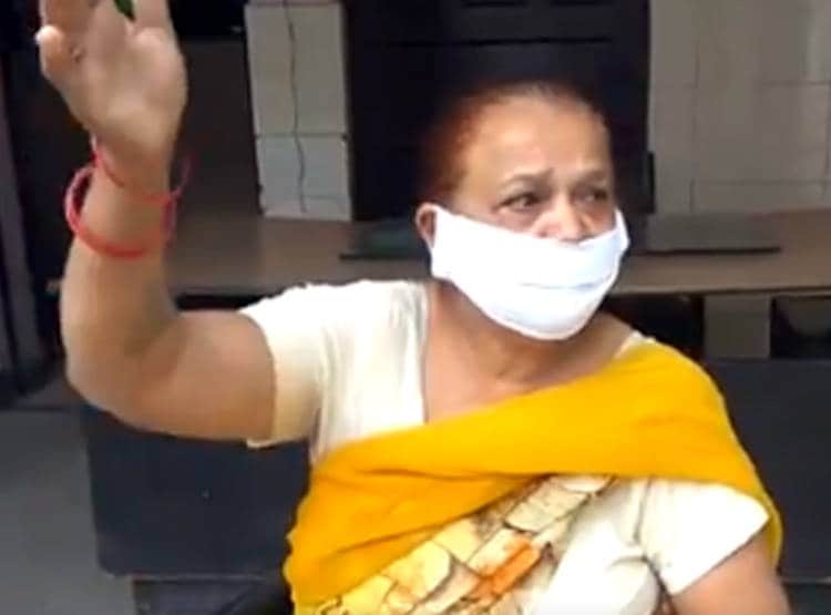 लॉकडाउन में सब्जी लेने निकला लड़का, शादी कर दुल्हन के साथ लौटा घर