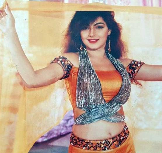 बोल्ड इमेज की वजह से चर्चा में रहीं ममता कुलकर्णी, आज बॉलीवुड से गायब