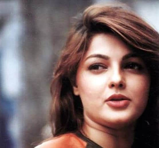 बोल्ड इमेज की वजह से चर्चा में रहीं ममता कुलकर्णी, आज बॉलीवुड से गायब