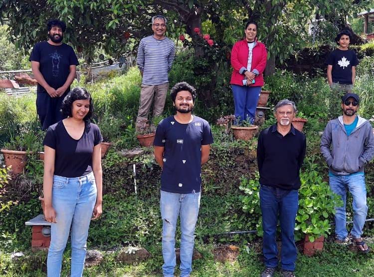 1 महीने से हिमालय के पास फंसे मनोज बाजपेई, डॉक्टरों ने जाकर की जांच