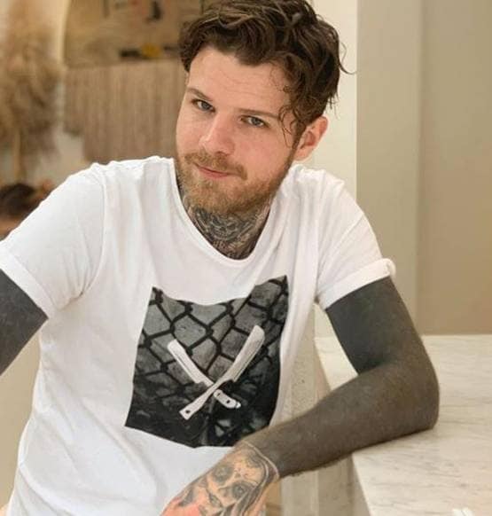 कोरोना: टली एडल्ट स्टार मिया की शादी, बताया- मर गई तो क्या पहनाकर दफनाना