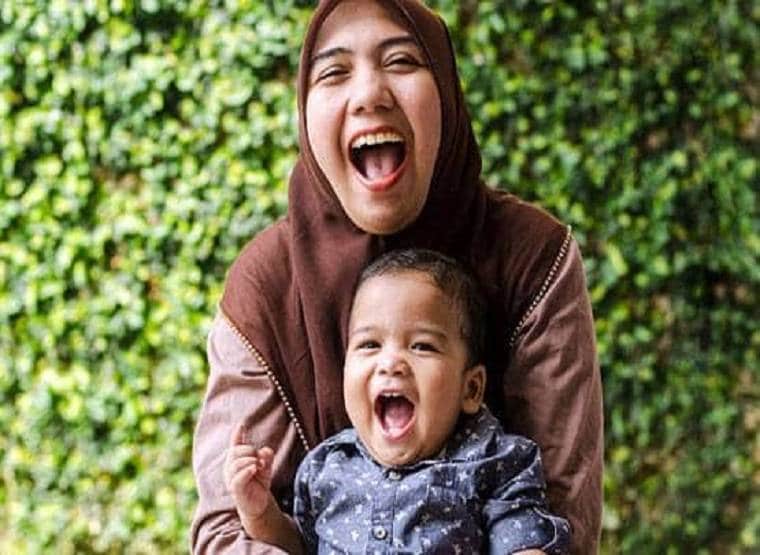 कोरोना वायरस: मलेशिया ने क्यों दिया महिलाओं को घर पर सजने-संवरने का आदेश