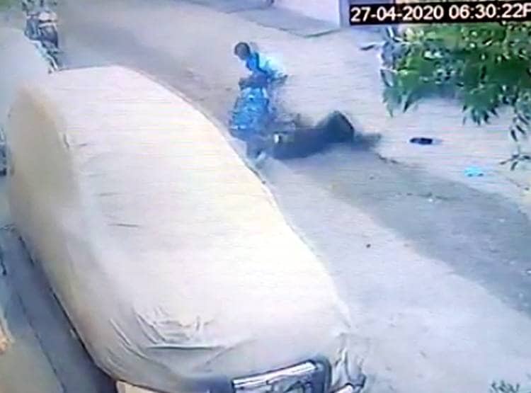 हॉस्पिटल की ड्यूटी पर जा रहा था गार्ड, हत्या का मंजर सीसीटीवी में कैद